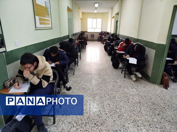 اولین آزمون پایش برای دانش‌آموزان دهم، یازدهم و دوازدهم دبیرستان نمونه آیت‌الله خامنه‌ای