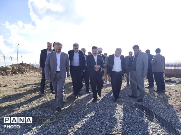 بازدید معاون عمرانی استاندار آذربایجان شرقی از تصفیه‌خانه فاضلاب لیلان