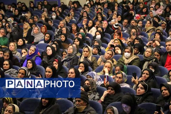 همایش راهکارهای اختلالات یادگیری دانش آموزان در نجف آباد 