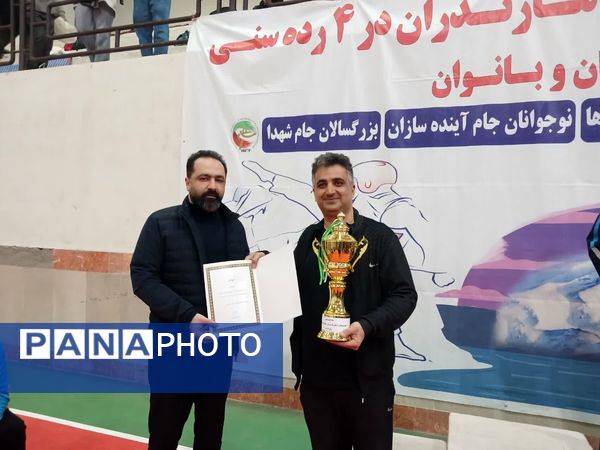 مسابقات تکواندو لیگ نوجوانان پسر در مازندران