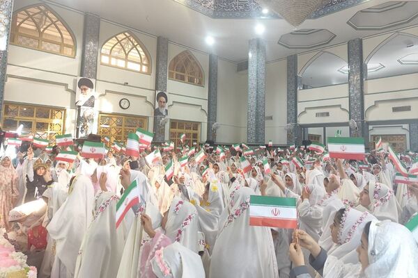 جشن تکلیف؛ لبخند بندگی در قاب تصویر
