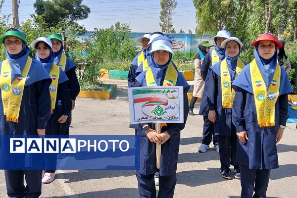 آیین بزرگداشت سالروز تأسیس سازمان دانش‌آموزی و سپاس مربی در کهریزک 