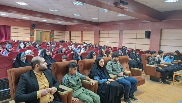 تجلیل از نخبگان قرآنی در نکا