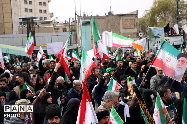 نسل جدید، پای آرمان‌های انقلاب 