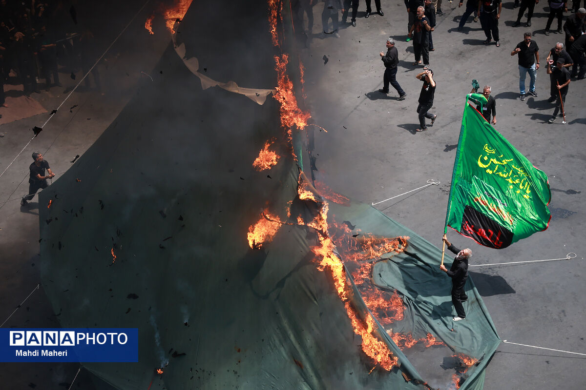 خیمه‌سوزان ظهر عاشورا در چهارراه گلوبندک تهران