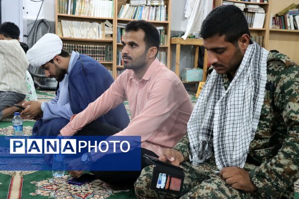 برگزاری یادواره شهدا در روستای دولاب با حضور مسئولان و خانواده‌های شهدا