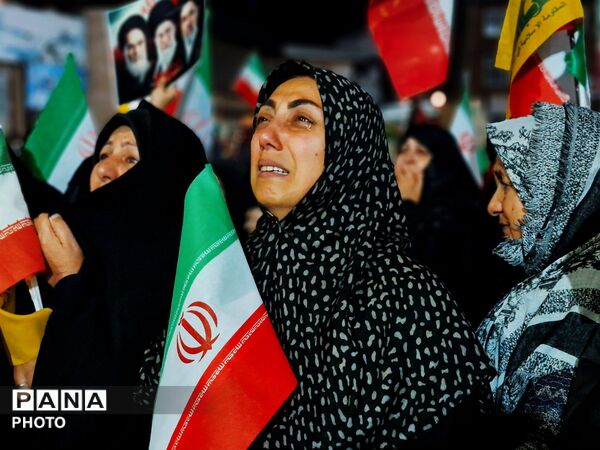 نسل نو در گلوگاه پای کار وطن