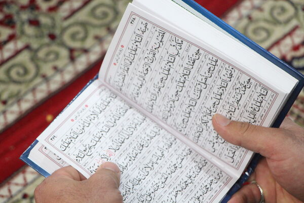 اقامه نماز باران در حسنیه محمود‌آباد یزد