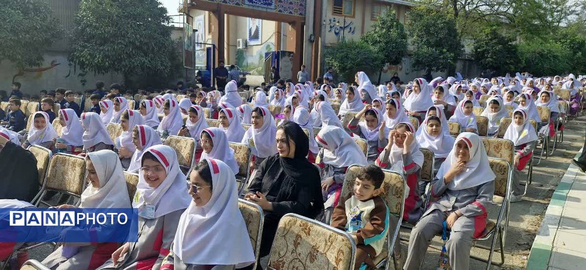 تماشاخانه سیار کانون پرورش فکری کودکان و نوجوانان میهمان کودکان محمودآبادی