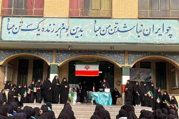 همایش تشکیلاتی "وطن یار" در دبیرستان ایثار
