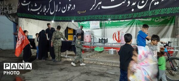 حضور مردم مشهد در اجتماعات شبانه