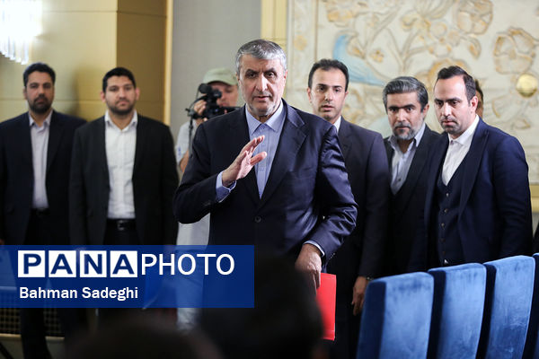 نشست خبری رئیس سازمان انرژی اتمی
