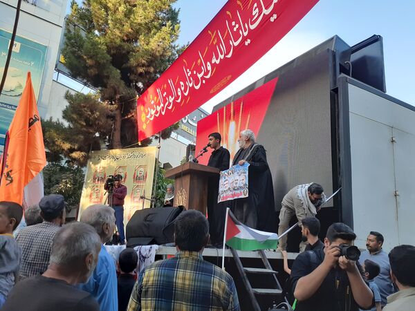 جلوه‌هایی از اجتماع مردم بجنورد در تجلیل از بانوی شجاع رسانه ملی