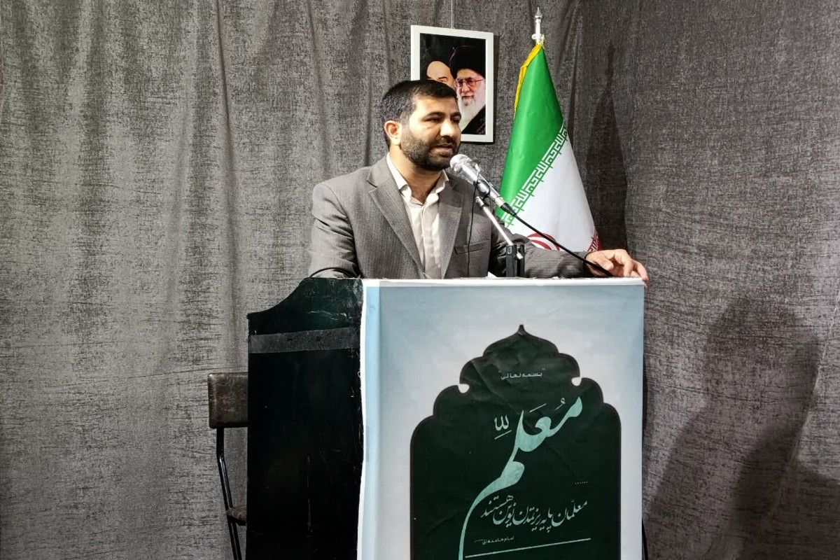 تکریم مقام معلم، تکریم آینده است