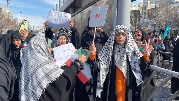 حضور پرشور کودکان در راهپیمایی ۲۲ بهمن