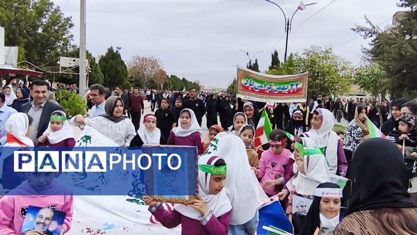 حضور  پرشور مردم در راهپیمایی ۲۲ بهمن دهدشت