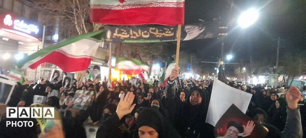 حضور با شکوه مردم آشخانه در هشتمین شب عزاداری رهبر معظم انقلاب