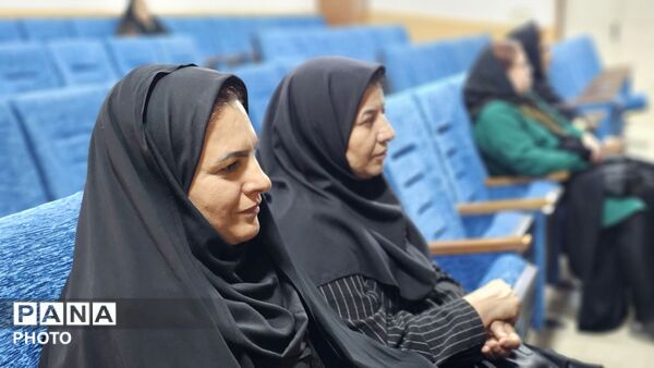 دختران آینده ساز فارسان در مسیر یادگیری و مسئولیت پذیری