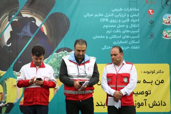 بازدید مدیرکل آموزش‌وپرورش گیلان از رقابت‌های ملی «آماده» در بندرانزلی