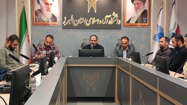دیدار دانشجویان دانشگاه آزاد با نماینده مجلس شورای اسلامی در کرج 