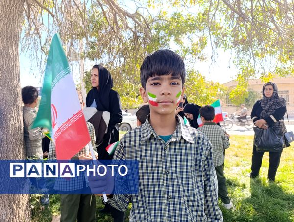 راهپیمایی یوم الله ۱۳ آبان در قادرآباد