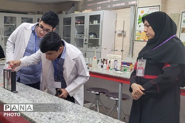 درخشش استعدادهای علمی مرحله استانی دوازدهمین جشنواره نوجوان خوارزمی در بهارستان‌دو
