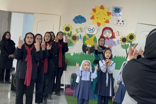 برگزاری پویش سلامت در فرهنگسرای بهشت؛ هدیه‌ای برای سالمندان