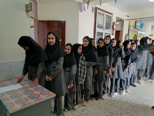انتخابات شورای دانش آموزی در دبیرستان حاج مهدی روحانی خلیل آباد 