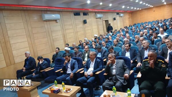 مراسم تودیع و معارفه فرماندار شهرستان تویسرکان، گامی نو در خدمت‌رسانی به مردم