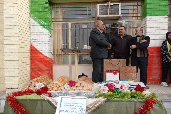 جشنی باشکوه به‌مناسبت ولادت حضرت علی (ع) و روز پدر در دبیرستان شهید مجید دهنوی 