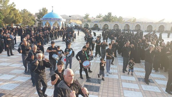 حضور گسترده هیئات مذهبی در بارگاه منور امام زاده محمد عابد 