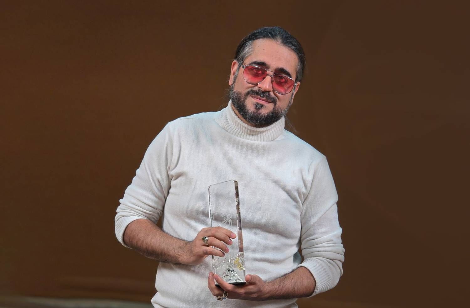 دلنوشته سعید نجاتی دارنده سیمرغ فجر برای وطن و مردم ایران/ عاشق شما هستم که معنای سمت درست تاریخ هستید