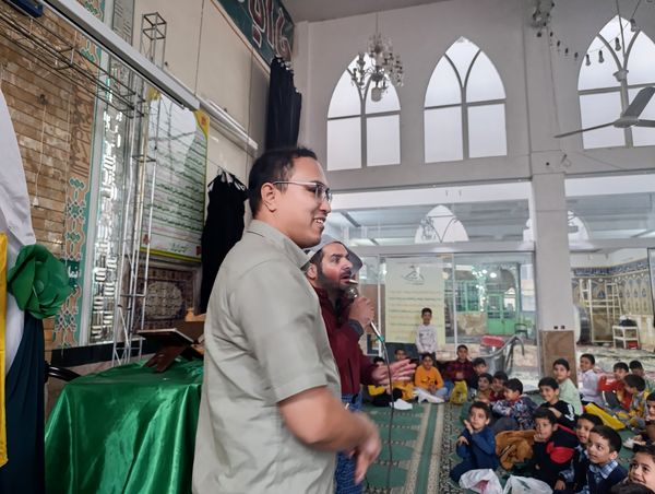 مسجد حسین‌بن‌علی (ع) میزبان لبخند دانش‌آموزان در جشن میلاد دو امام