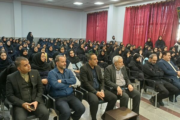 گرامیداشت هفته بسیج در دبیرستان قلم چی ناحیه دو شهرری 