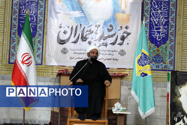 برگزاری مراسم گرامیداشت سالگرد ارتحال امام خمینی (ره) در شهر درق