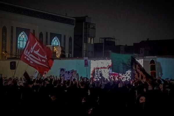 "عهد خون"، تجمع بزرگ مردمی و هیئت‌های مذهبی باقرشهر و کهریزک در حمایت از ولی امر مسلمین جهان 