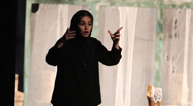 «میراث» با میزبانی از مخاطبان ناشنوا و نابینا و کوتاه قامت روی صحنه رفت