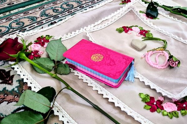 بیش از ۵۰۰ دانش آموز دختر عنبرآبادی در جشن تکلیف حضور یافتند