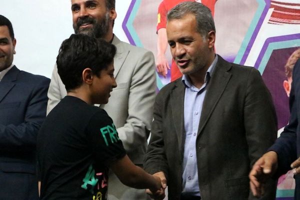 مراسم تجلیل از دانش‌آموزان مقام‌آور مسابقات جهانی، آسیایی و کشوری شهرستان ری