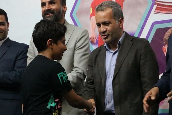 مراسم تجلیل از دانش‌آموزان مقام‌آور مسابقات جهانی، آسیایی و کشوری شهرستان ری