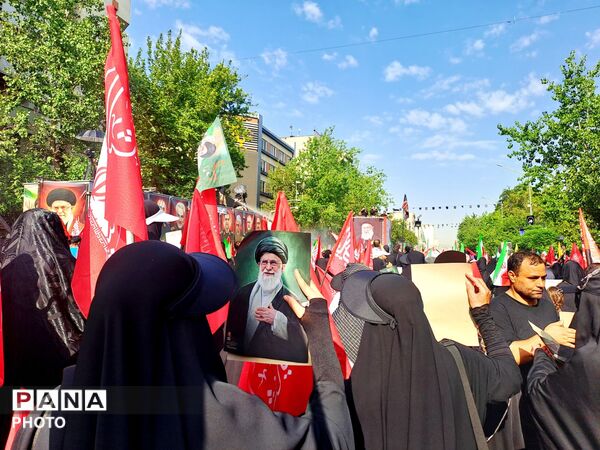 آخرین سلام؛ از میدان انقلاب تا میدان آزادی، تهران در آیین وداع با رهبر شهید
