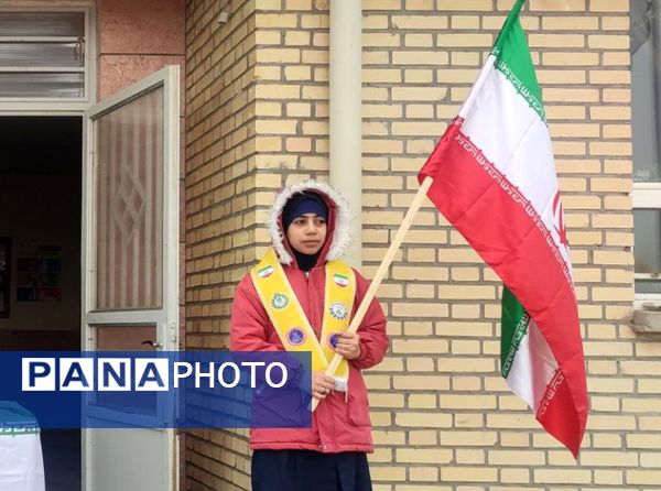 نغمه‌های آزادی در آوای دانش‌آموزان روستای درخت سنجد 