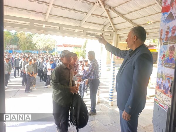 آغاز سال تحصیلی در دبیرستان متوسطه دوم آقا محمد رأفتی