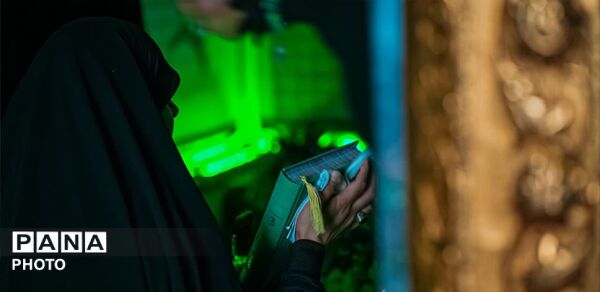 عطر گلاب و نور خدمت در آستان امامزادگان محمد و سکینه خاتون  در آستانه دهه کرامت