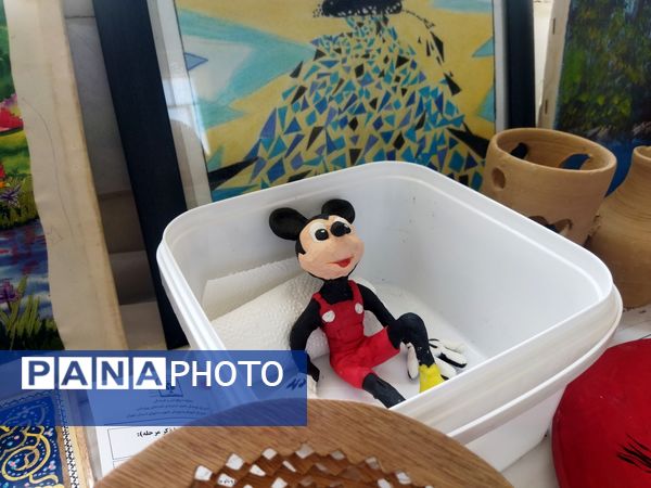 نمایشگاه هنری، محلی برای به نمایش گذاشتن آفریده‌ها و ساخته‌های هنری