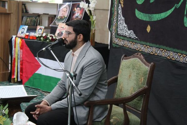 محفل انس با قرآن با حضور دانش‌آموزان سمنانی