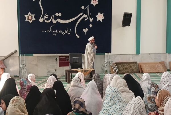 جلسه پرسش و پاسخ معنوی در اعتکاف