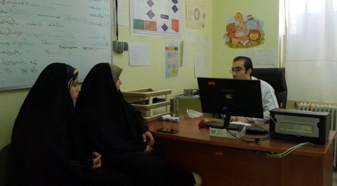 به مناسبت روز پزشک از پزشک شهر ماژین قدردانی شد 