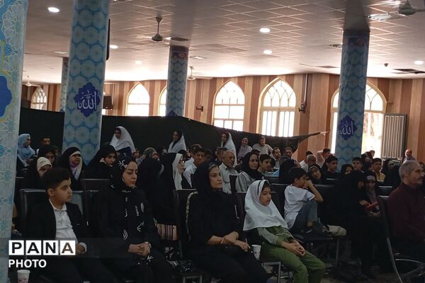 تقدیر از منتخبین مسابقات قرآن، عترت و نماز شهرستان شهریار 