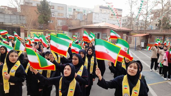 همایش یاوران مقاومت‌ و ایثار در دبیرستان شهید زارع ناحیه۳ کرج